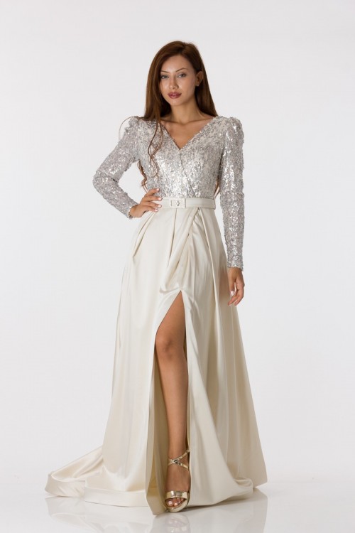 Robe de soirée blanc cassé...